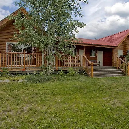 Eagle Bear Lodge Tatla Lake Exterior photo