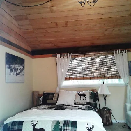 Eagle Bear Lodge Tatla Lake Exterior photo