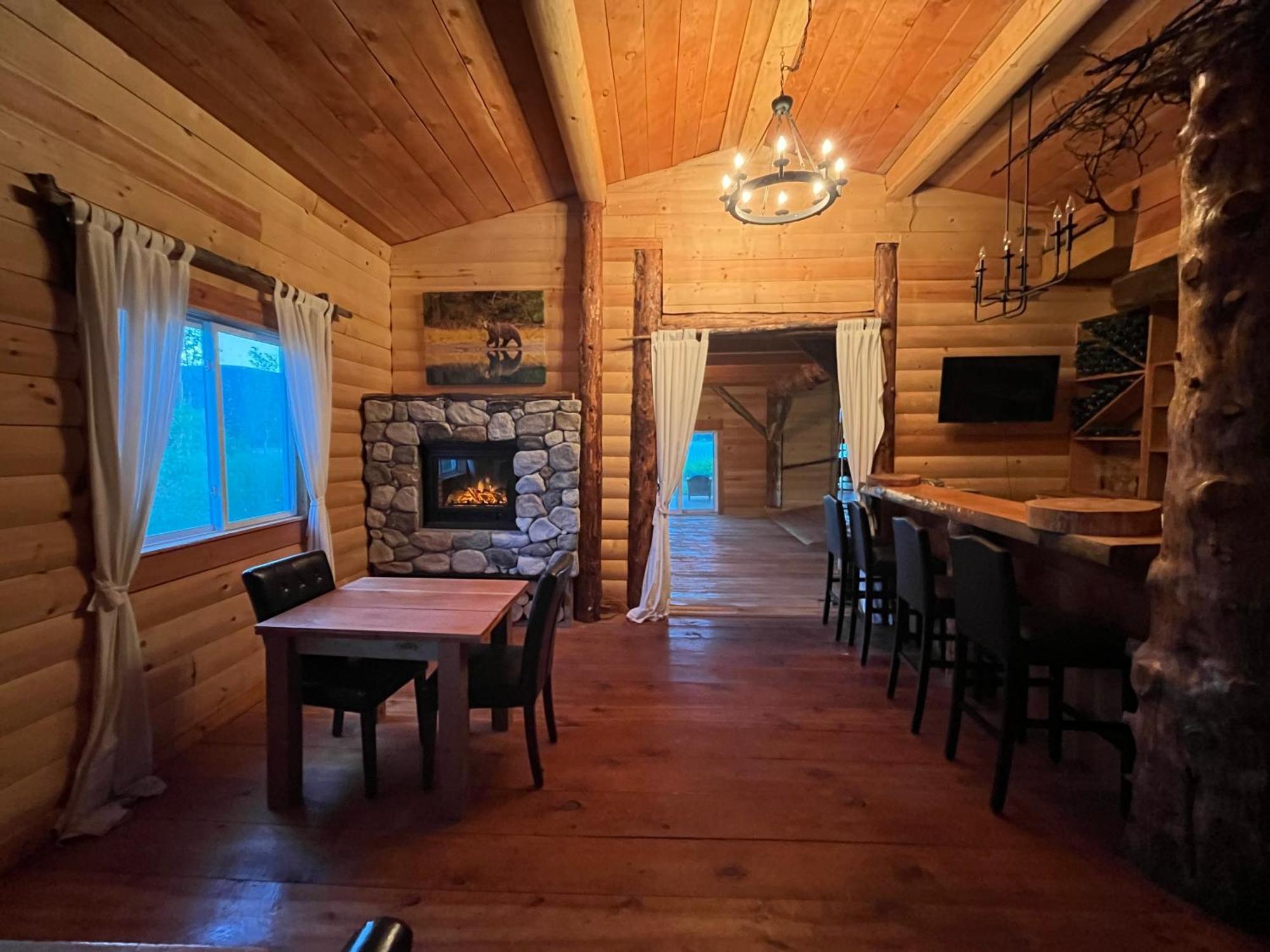 Eagle Bear Lodge *